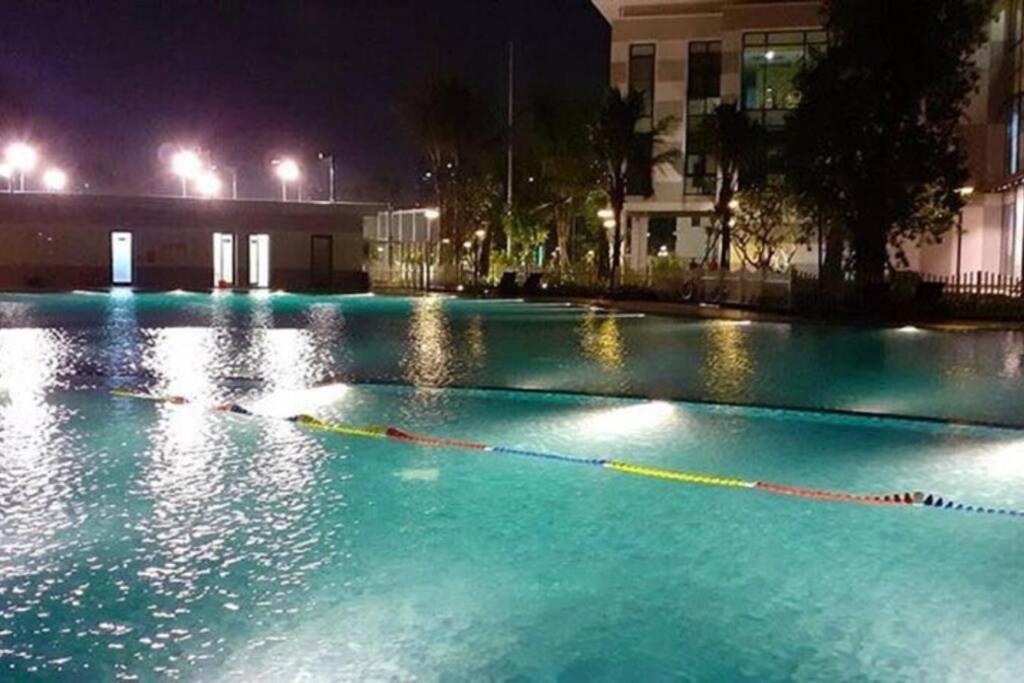 - Vinhomes Bay Hanoi